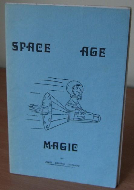 Space Age Magic - Jorge Ernesto Leveratto - Book