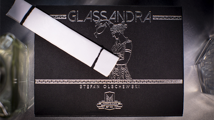 Glassandra by Stefan Olschewski - Trick